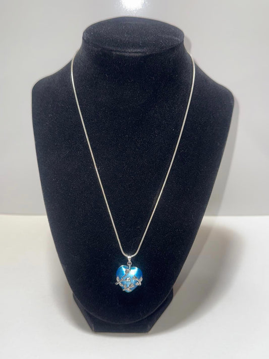 925 Sterling Silver Elegant Blue Heart Pendant Necklace