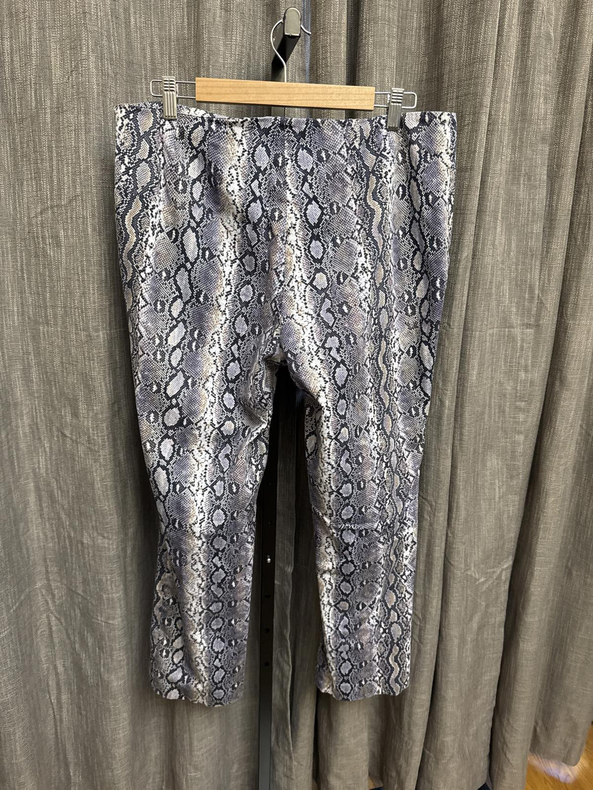 Michael Kors Trendy Snake Print Pants Size 14 Stretch Side Zip- Stylish & Chic
