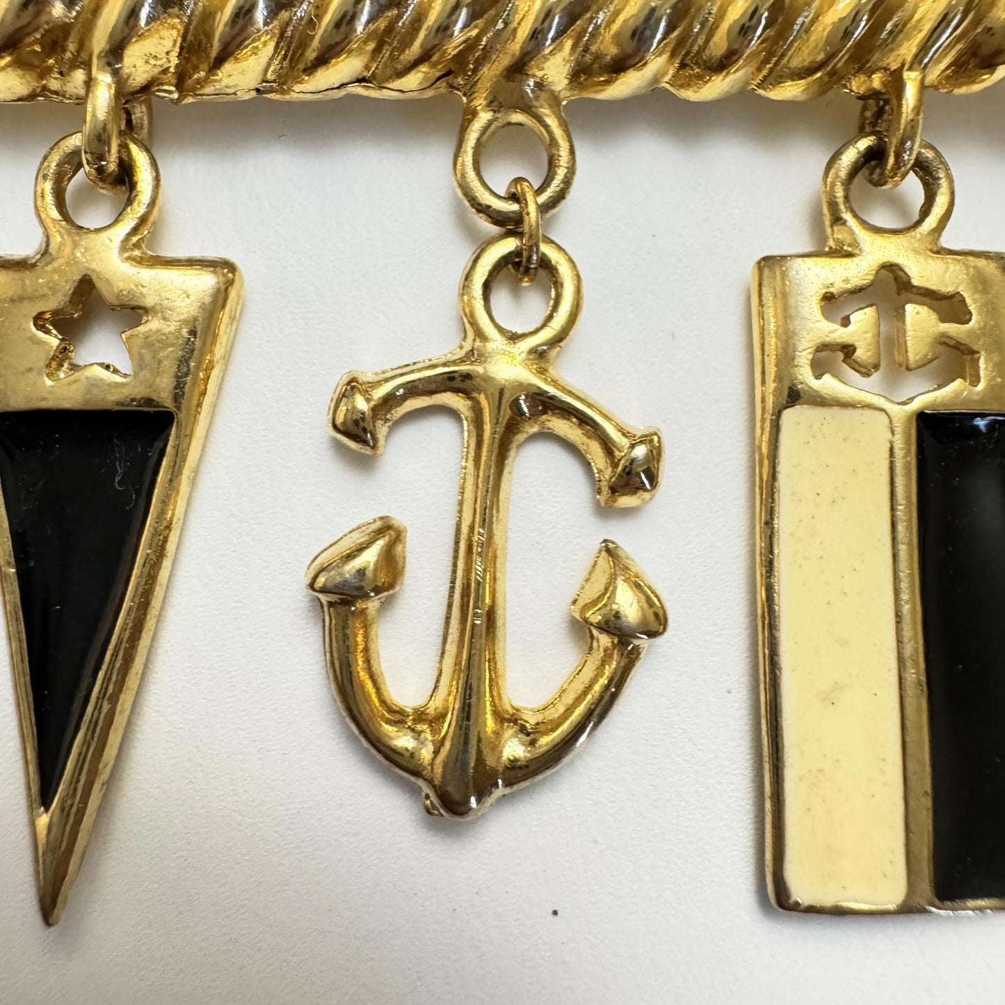  Vintage Nautical Charm Brooch – Maritime Jewelry with Black Accents