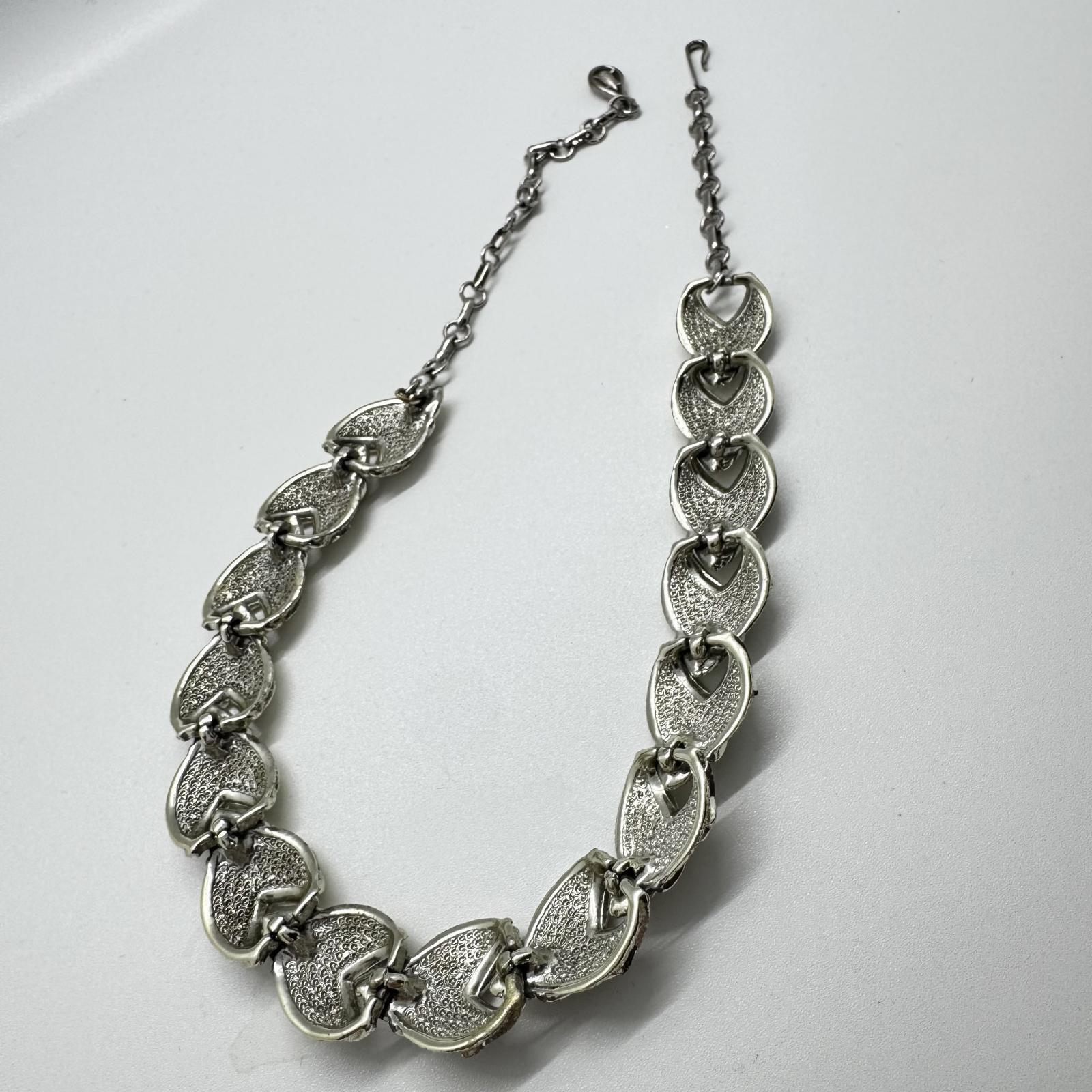 Vintage Silver-Tone Leaf Link Necklace – Art Deco Filigree Choker, Adjustable