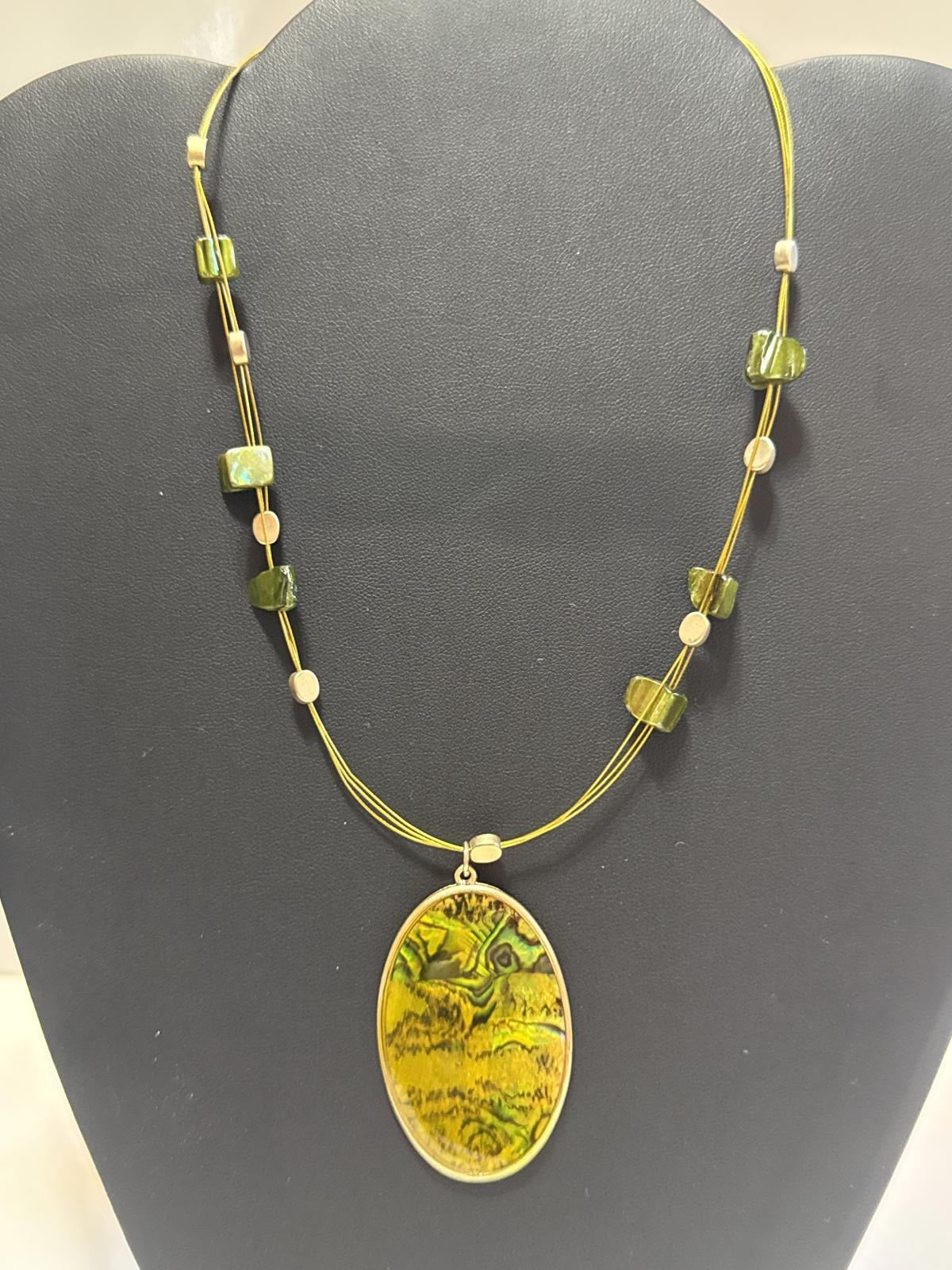 Green Earthy Pendant Necklace – Boho Wire Strand Gemstone Jewelry