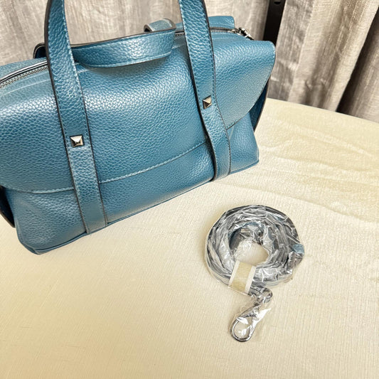 Eva Mendez Stylish Teal Handbag with Strap