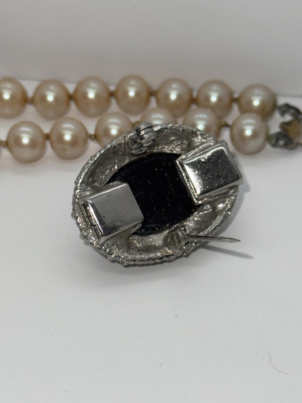Elegant Vintage Two-Strand Faux Pearl Necklace with Cameo Pendant