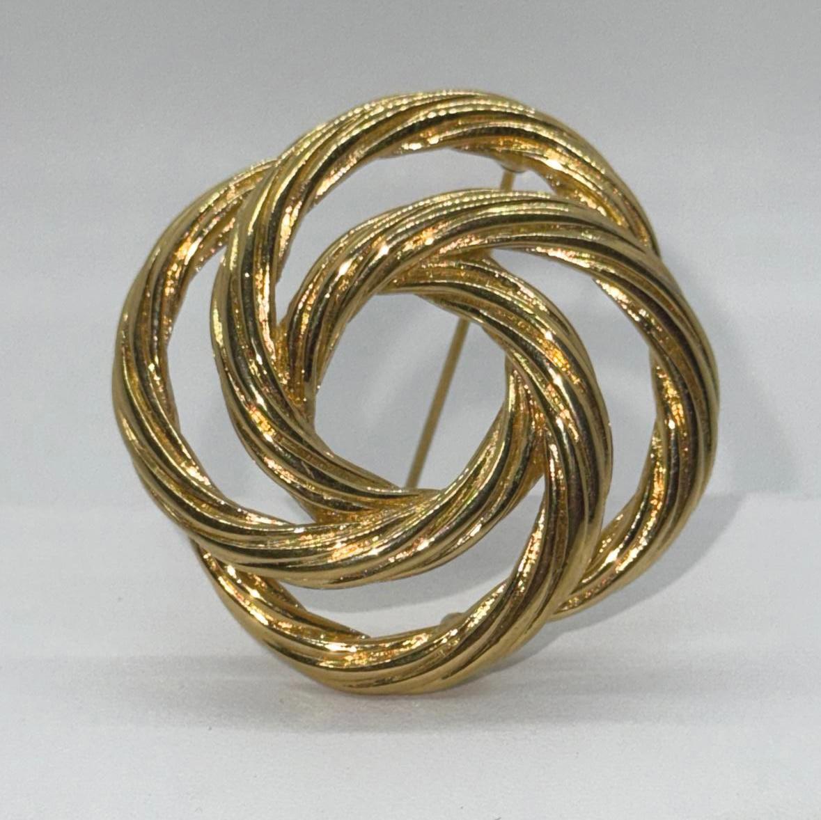 Elegant Gold Twisted Brooch Pin Grandmacore