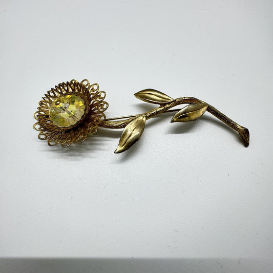 Vintage Gold-Tone Sunflower Brooch – Filigree Floral Pin with Sparkling Center