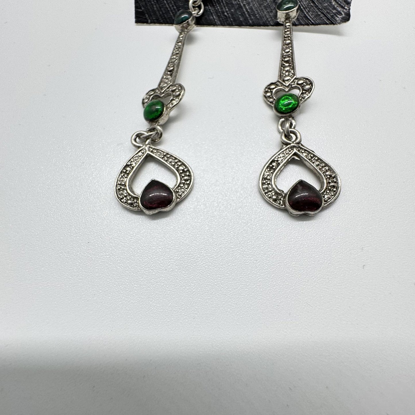 Vintage Art Deco-Style Silver-Tone Dangle Earrings – Green & Red Accents