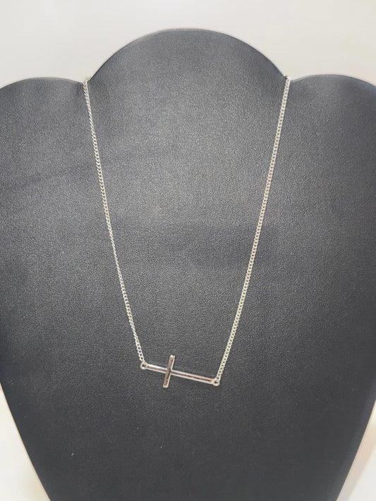 Stylish Silver Tone Cross Pendant Necklace