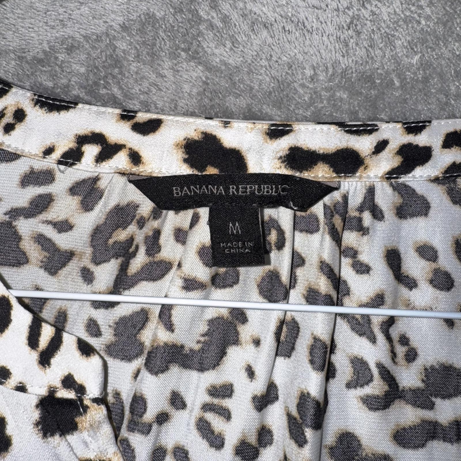 Banana Republic Leopard Print Blouse – Long Sleeve, Women's M