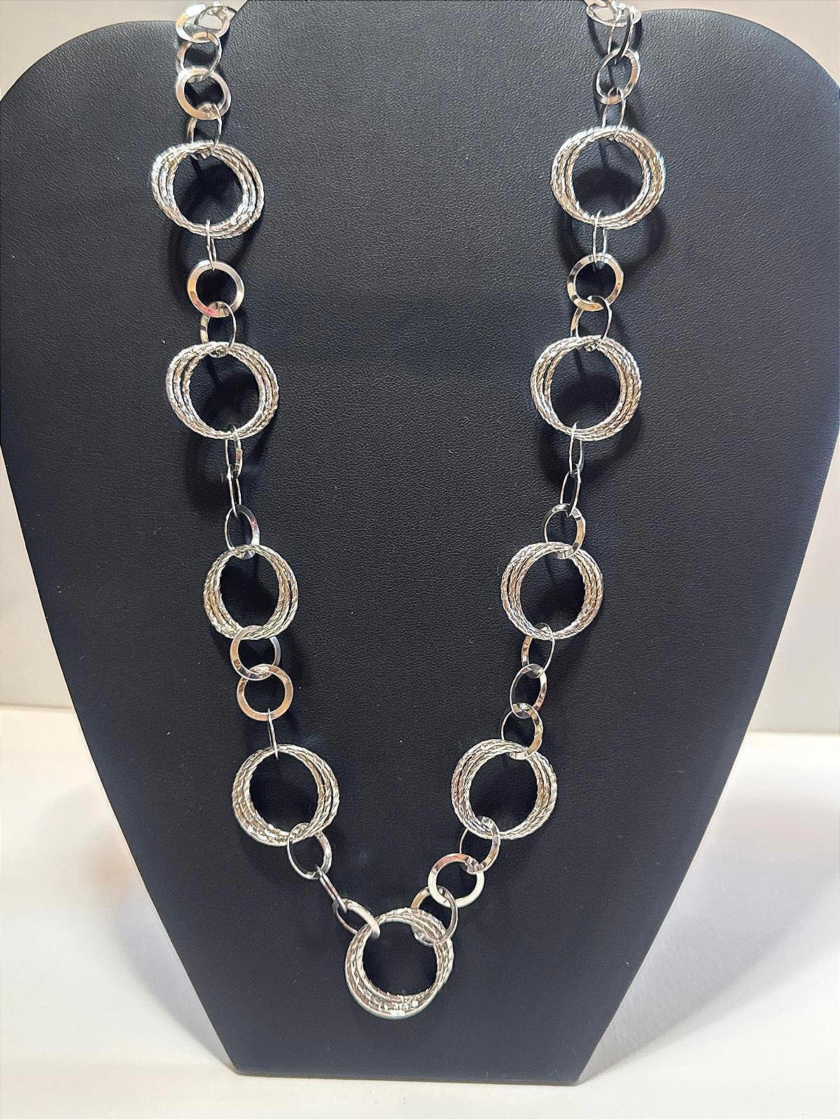 Elegant Linked Silver Tone Necklace Chunky Style