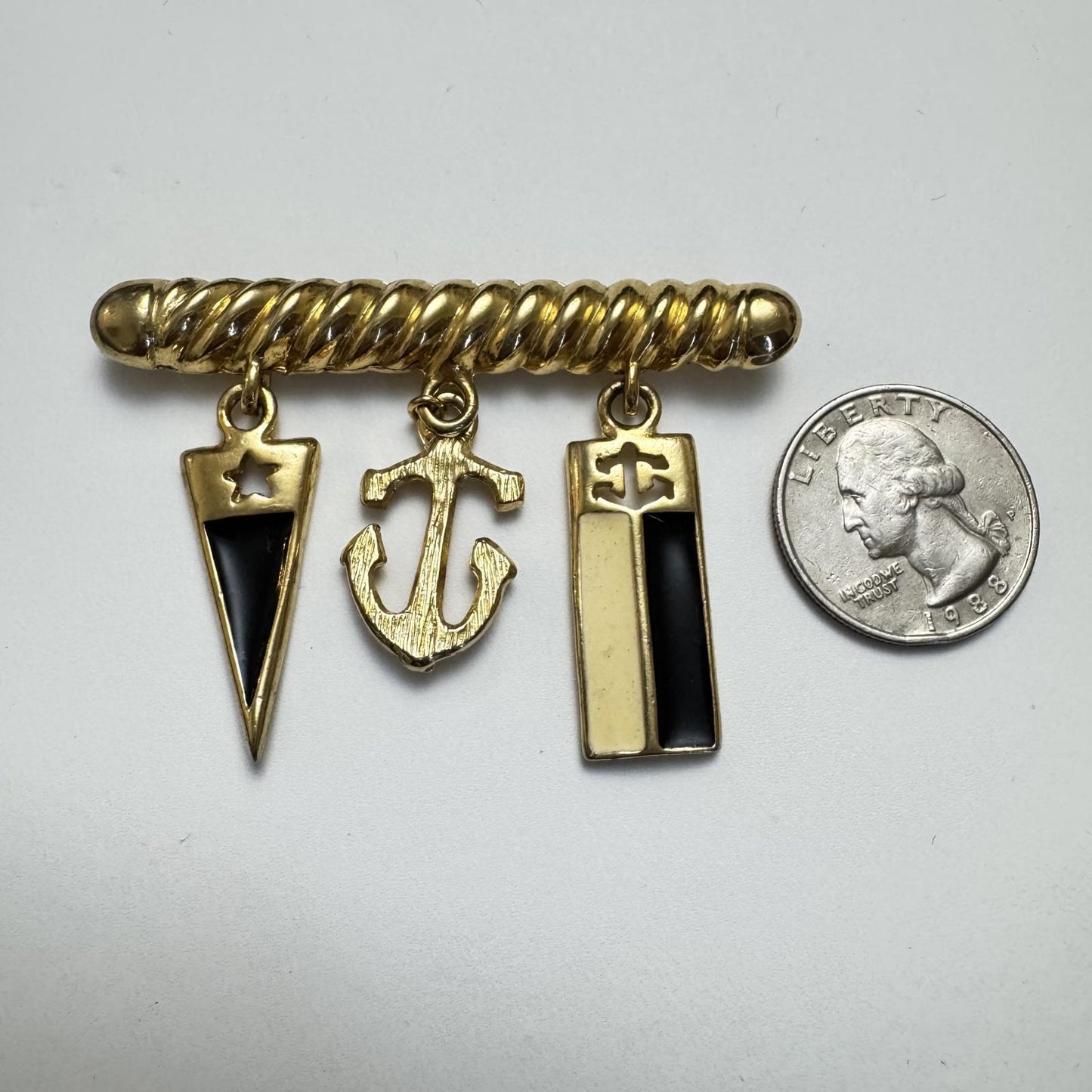  Vintage Nautical Charm Brooch – Maritime Jewelry with Black Accents