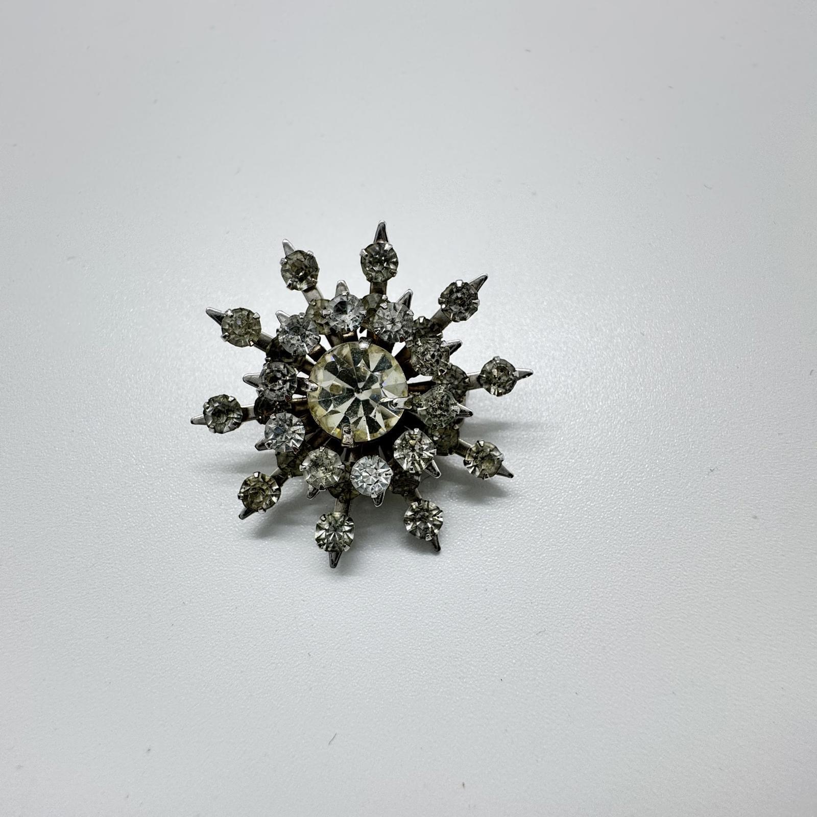 Vintage Silver-Tone Rhinestone Snowflake Brooch – Mid-Century Starburst Pin