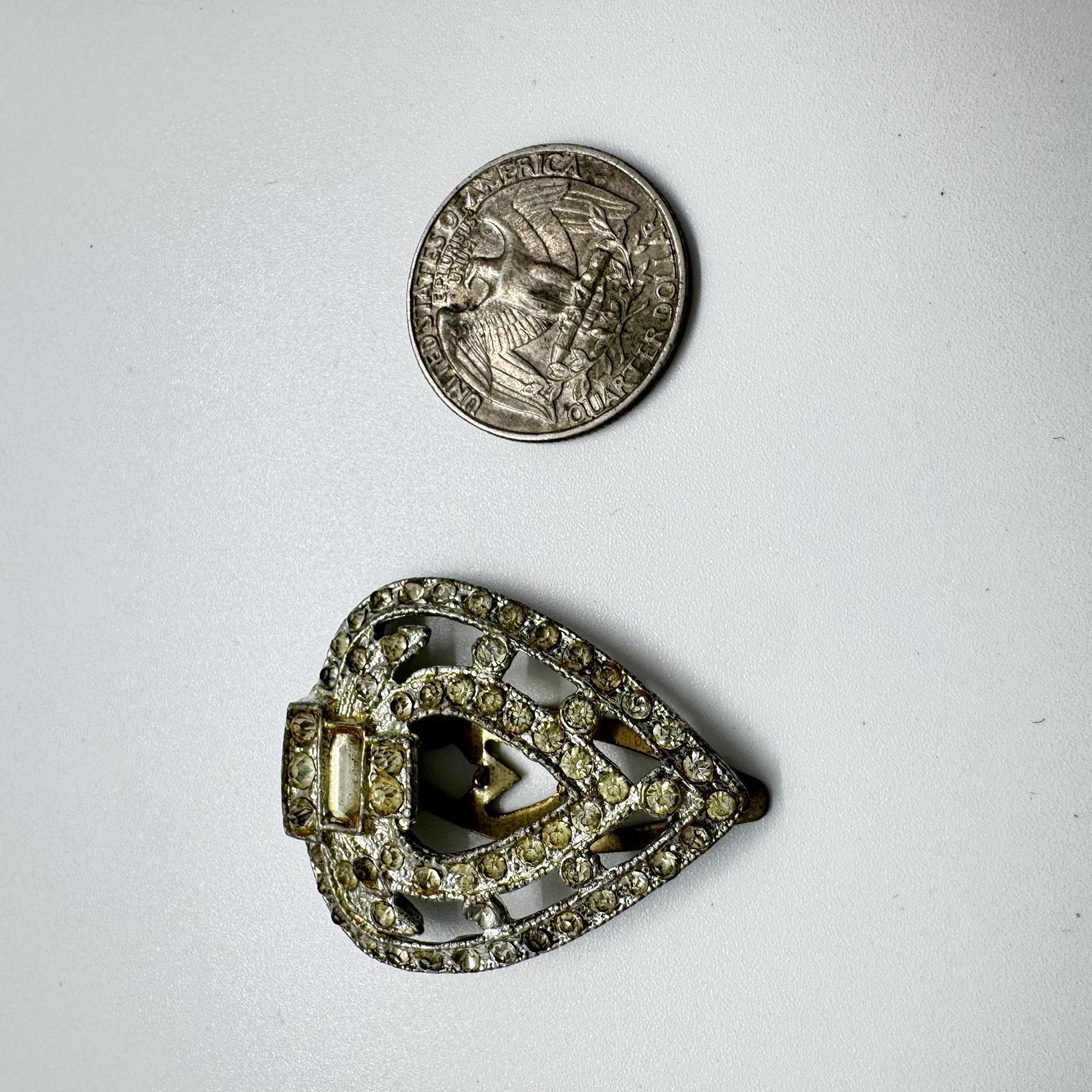 Vintage Art Deco Silver-Tone Rhinestone Fur Clip – Filigree Dress Clip