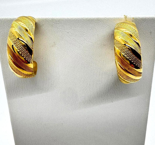 Vintage Gold-Tone Textured Hoop Earrings – Etched & Ribbed Half Hoops