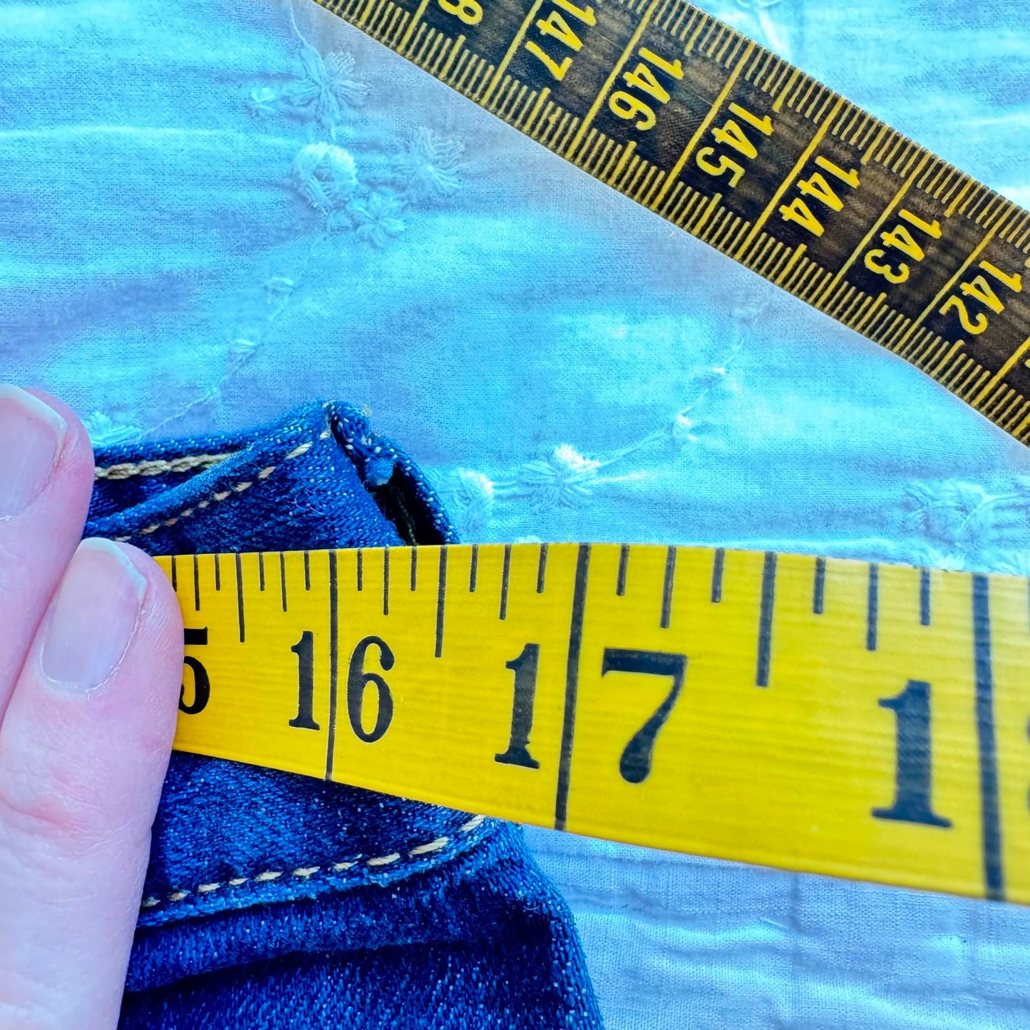 AJ Armani Jeans - Classic Denim - Size 31x31