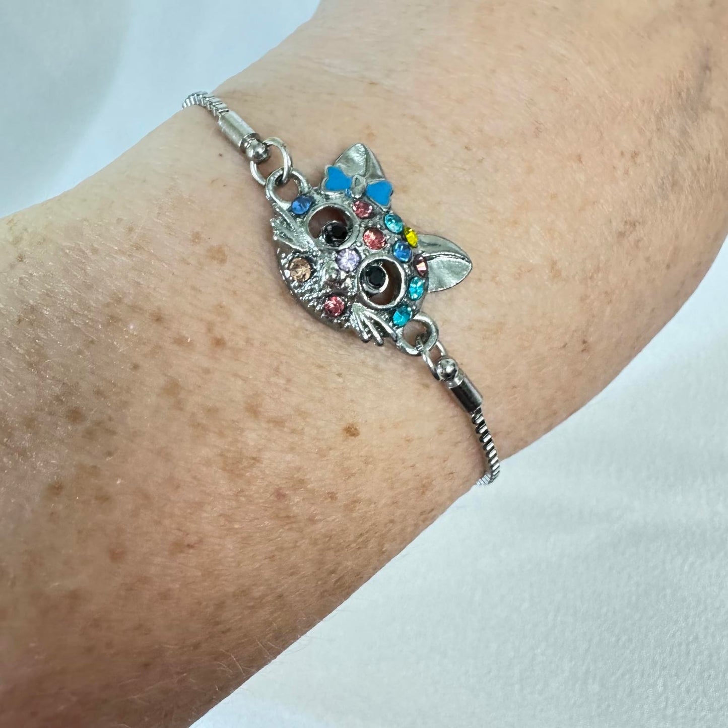 Adjustable Cat Bracelet with Multicolor Rhinestones – Silver Tone Box Chain Cute