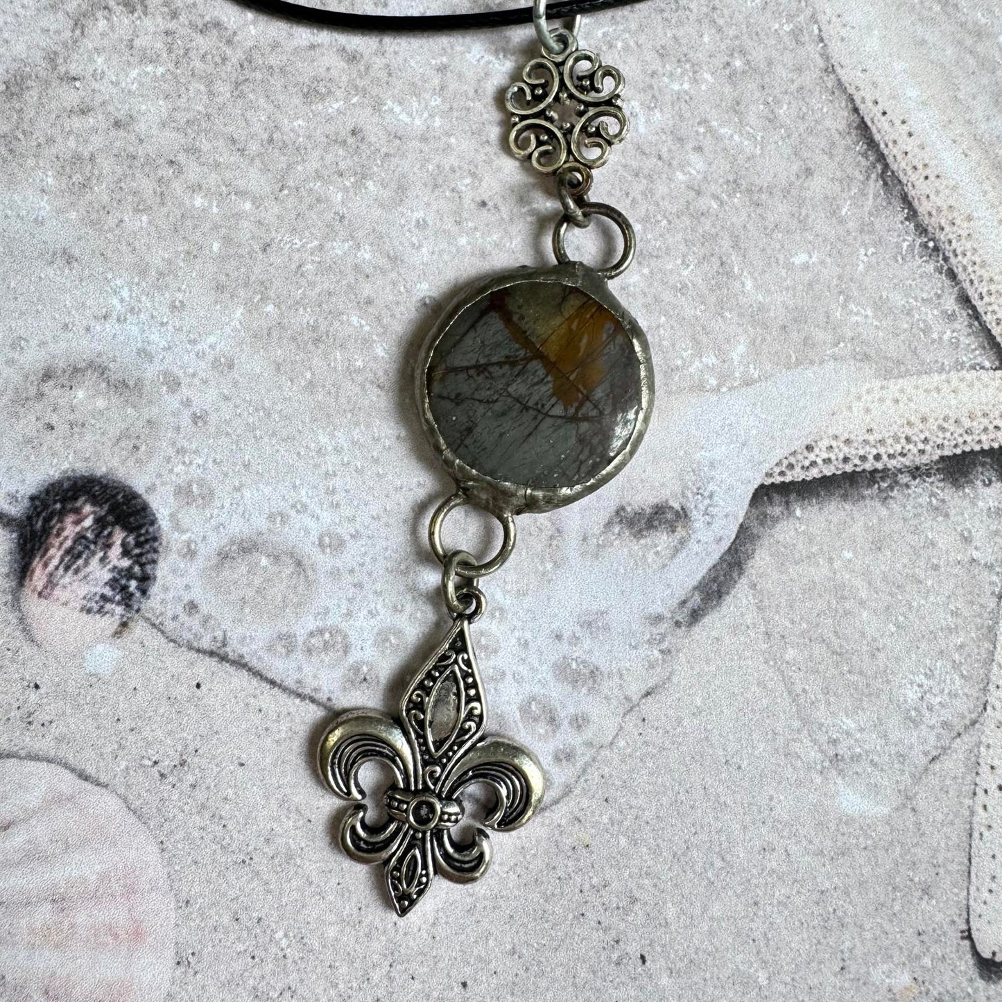 Handmade Natural Stone with Silver Tone Fleur-de-Lis Pendant