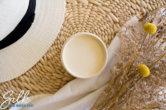 Dixie Belle Silk Mineral Paint – Sand Castle