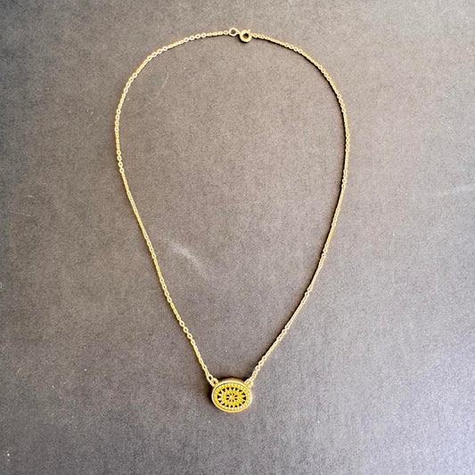 Vintage Avon Gold Tone and Black Pendant Necklace