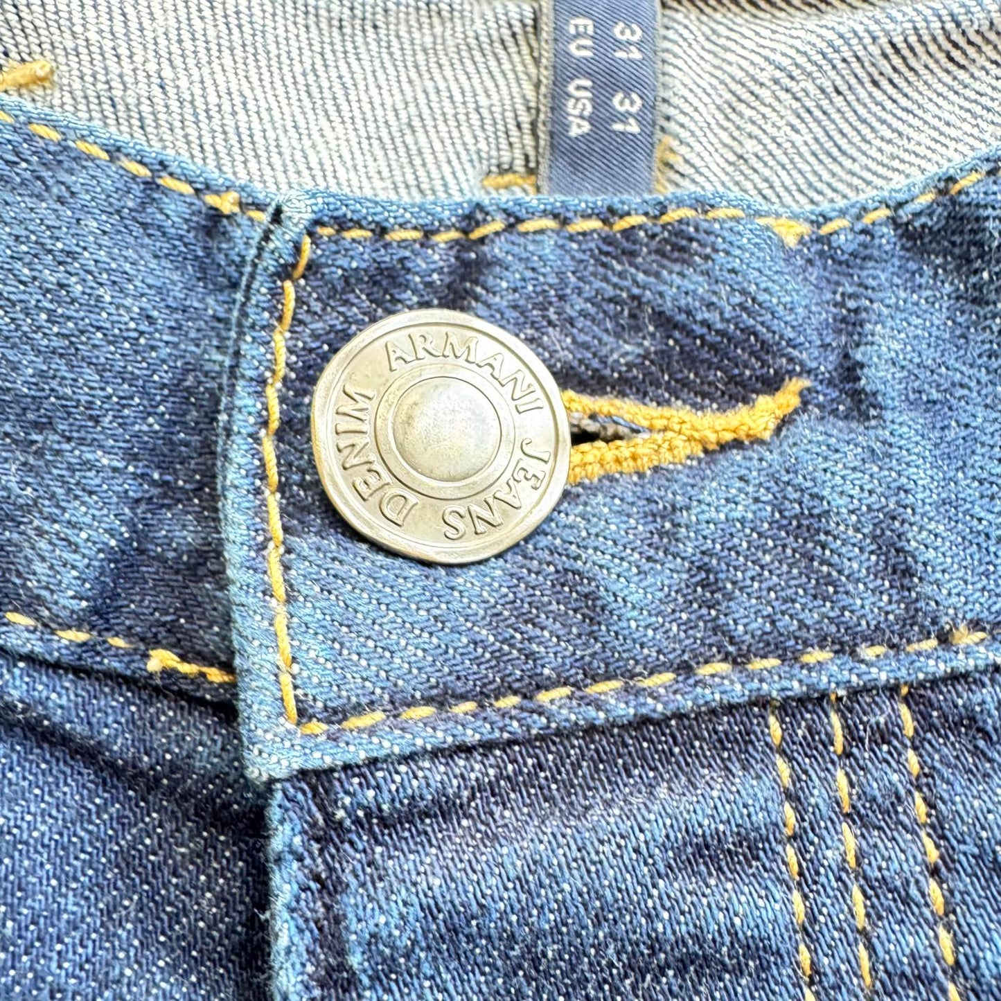 AJ Armani Jeans - Classic Denim - Size 31x31