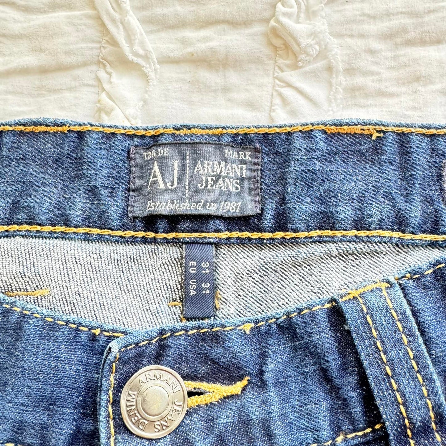 AJ Armani Jeans - Classic Denim - Size 31x31