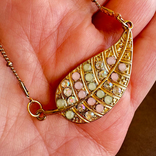 Elegant Leaf Pendant Necklace with Shimmering Stones
