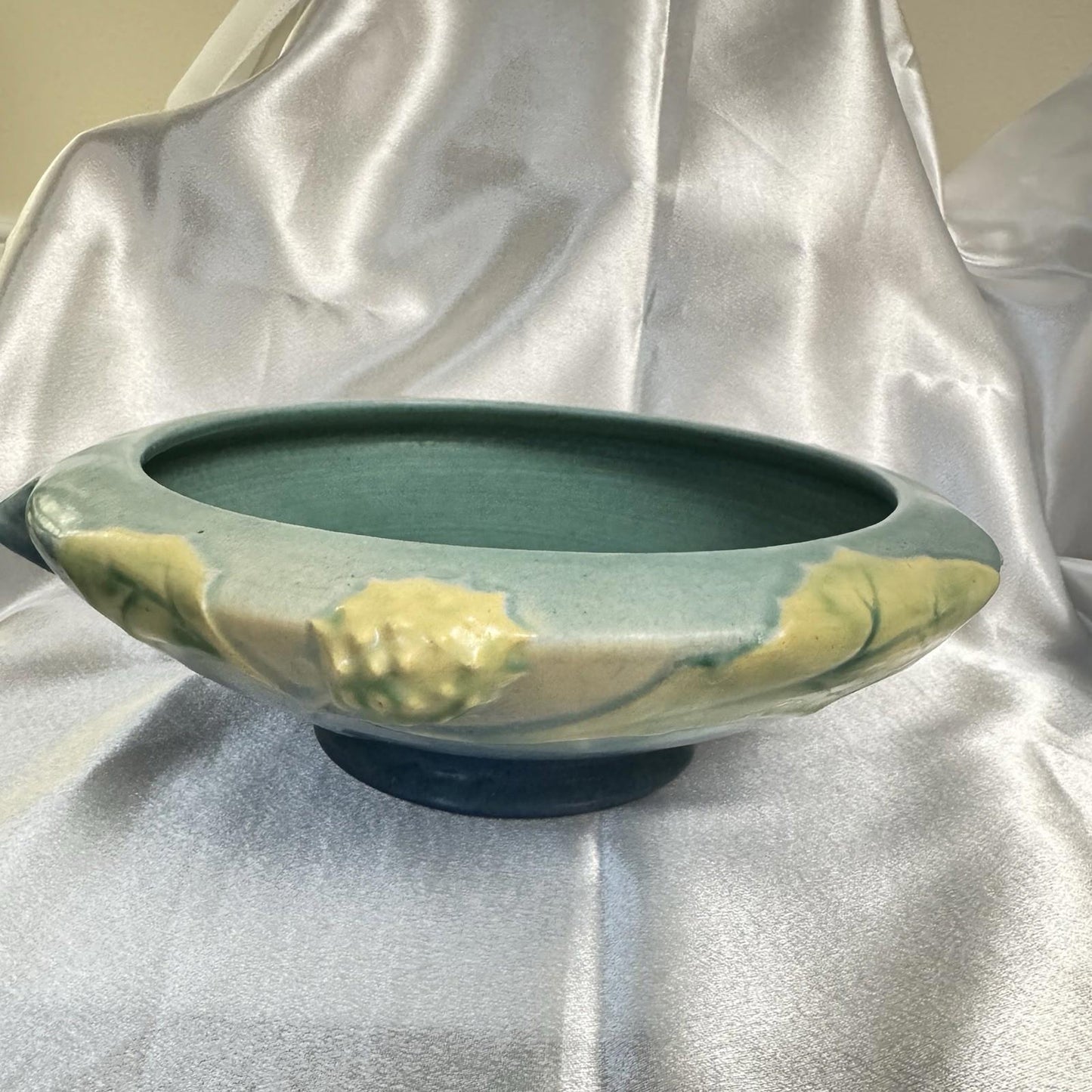 Roseville Thorn Apple Blue 308-7" Bowl Planter c. 1930’s