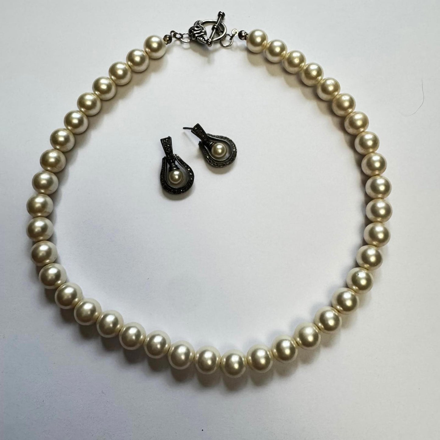 Elegant Faux Pearl Necklace and Coordinating Earring Set
