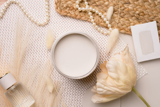 Dixie Belle Chalk Mineral Paint – Gardenia