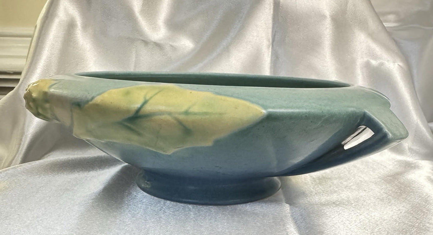 Roseville Thorn Apple Blue 308-7" Bowl Planter c. 1930’s