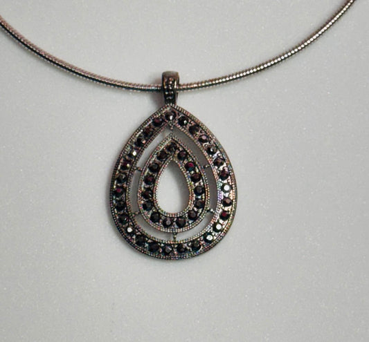 Elegant Silver Tone Teardrop Pendant Necklace