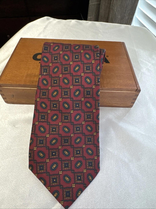 Lo studio vintage 100% Silk Made In USA Men’s Tie.
