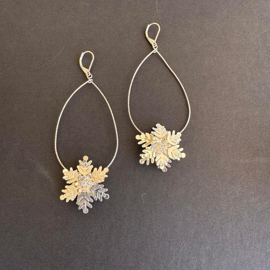 Elegant Silver Tone Snowflake Drop Earrings